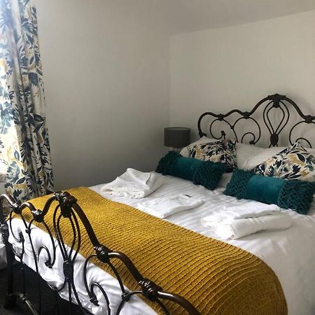 The Lion Hotell Broseley Exteriör bild